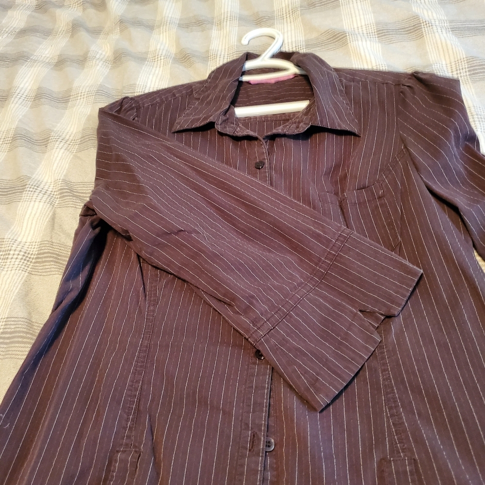 Large brown pin stripped button down - Picture 6 of 7